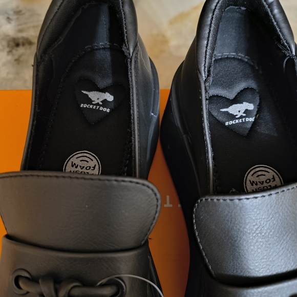 Black Platform Loafers with Tassels - Picture 2 of 6